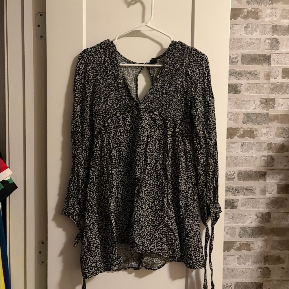Wild Fable Black and White Floral Tunic
